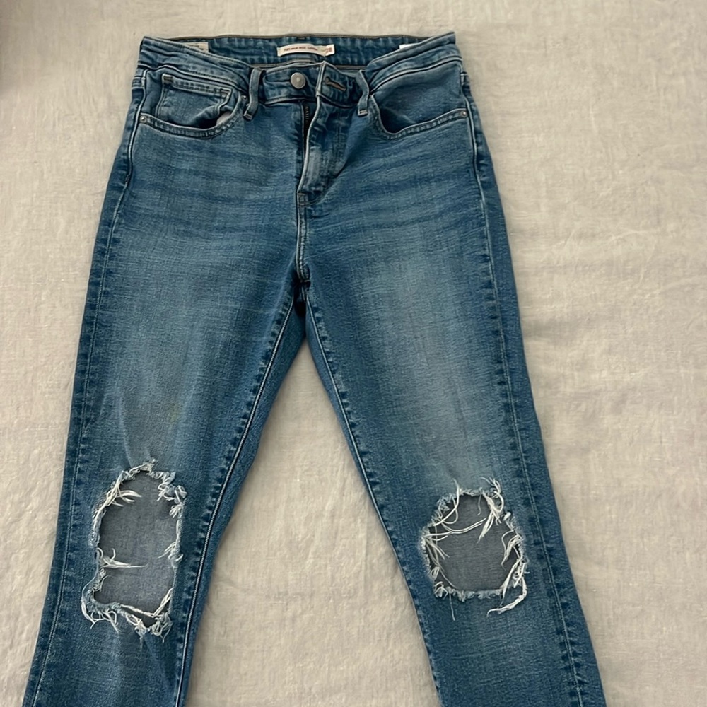Levi’s 721 High Rise Skinny size 28